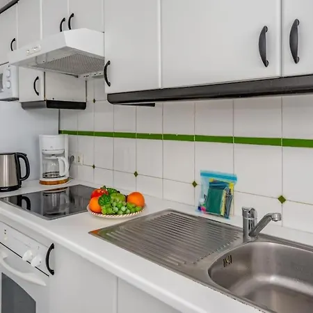 Coastal Escape/family-friendly 2-br With Seaview Mijas