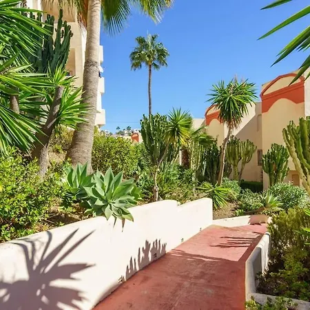 Apartment Coastal Escape/family-friendly 2-br With Seaview